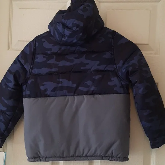 Carter's NWT 5-6 Camouflage Hooded Puffer Jacket